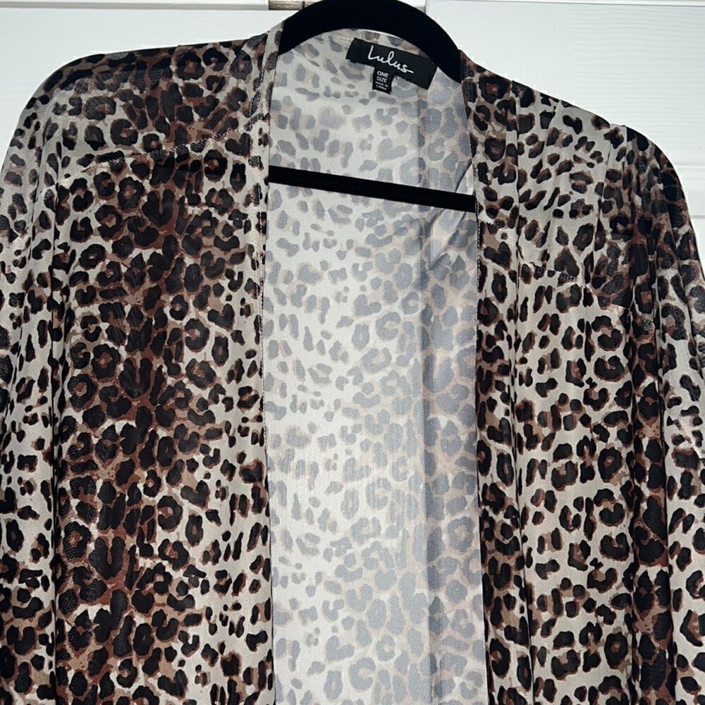 LULU’S Cheetah Kimono - Picture 4 of 6